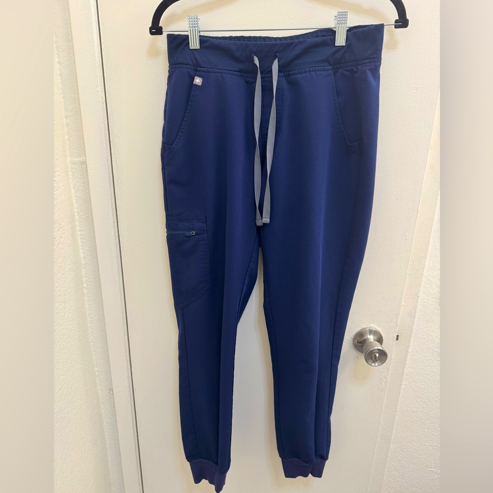 FIGS Zamora Jogger Scrub Pants in Navy - Small